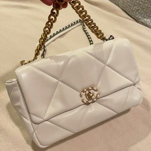 Chanel 19 Handbag